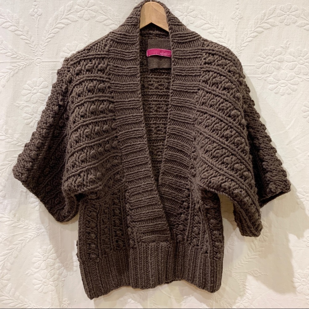 Chunky KAISLEY brown popcorn vneck cropped sweater